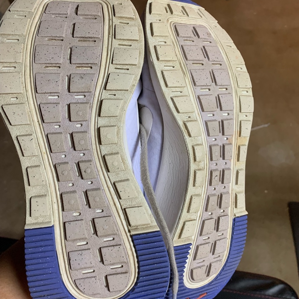 Nike Sneakers - Picture 4 of 6